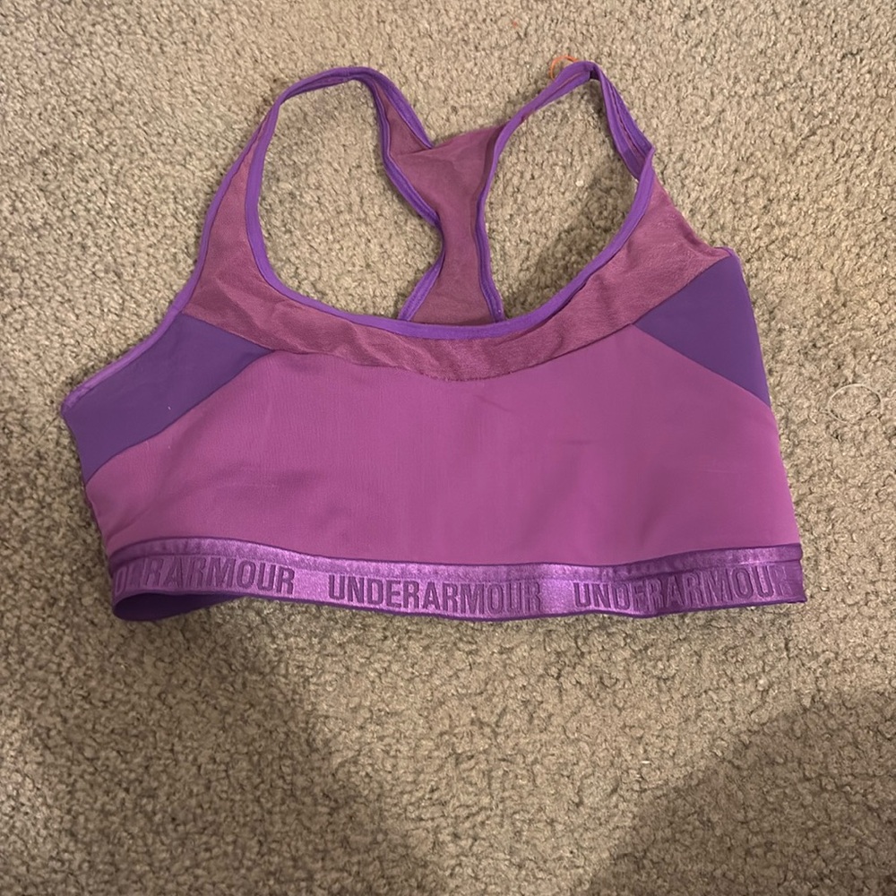 sports bra
